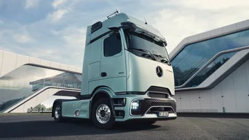 Transporteur Tracteur routier Mercedes Actros dans Warsaw Pologne