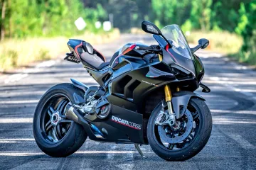 Transporteur Moto Ducati Panigale dans Oslo Norvège
