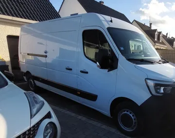 Transporteur Fourgon Renault master dans Liévin France
